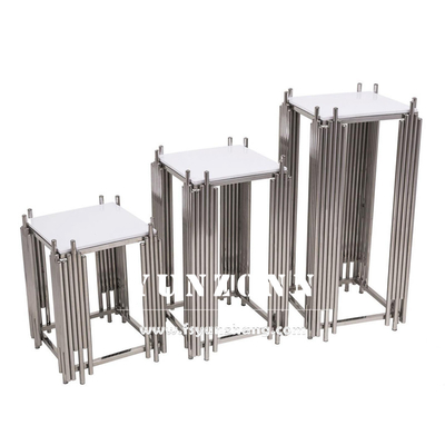 Meja Ujung Samping Modern 3 Set Kabinet Rak Anggur Dengan Dudukan Bunga Dasar Stainless Steel Emas
