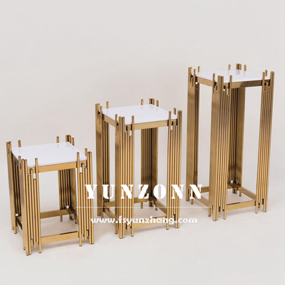 Meja Ujung Samping Modern 3 Set Kabinet Rak Anggur Dengan Dudukan Bunga Dasar Stainless Steel Emas