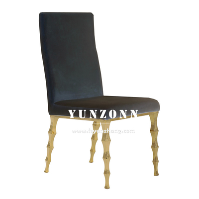 Kursi Perjamuan Berlapis Velvet Hitam yang Elegan Dengan Kaki Bambu