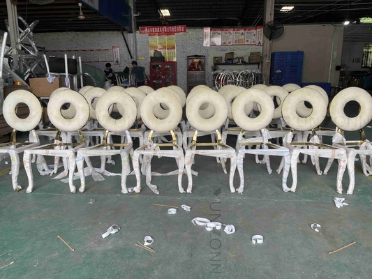 Kursi Makan Belakang Bulat Desain Khusus Kursi Perjamuan Fungsi Stackable
