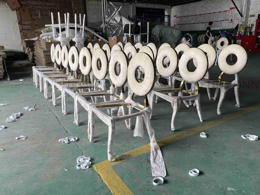 Kursi Makan Belakang Bulat Desain Khusus Kursi Perjamuan Fungsi Stackable