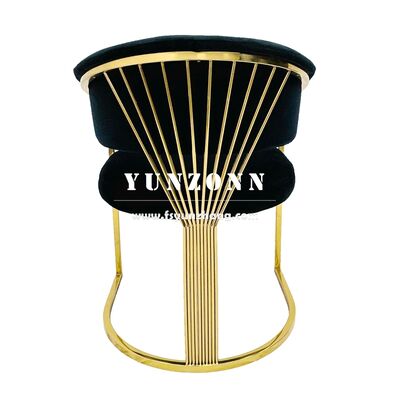 Harga bagus Desain baru gaya modern berlapis hitam beludru emas kursi lengan logam ruang tamu aksen kursi makan untuk rumah hotel on line