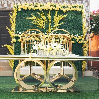 Harga bagus Meja Makan Pernikahan Bingkai Baja Tahan Karat Gaya Modern Furnitur Hotel Outdoor Baru dengan Kaca dan MDF untuk Pesta dan Acara on line