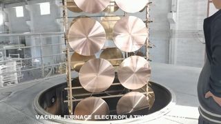 Proses pelapisan emas vakum pada produk furnitur emas